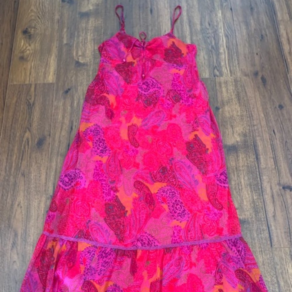 Beautiful pink maxi dress paisley Large
